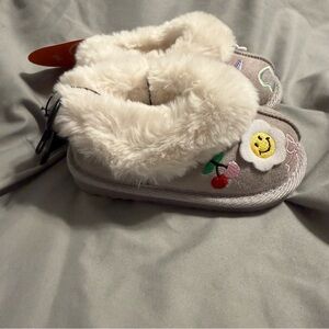 Wonder nation toddler slippers
